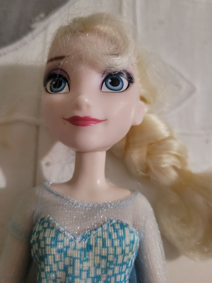 Poupée mannequin reine des neige Disney