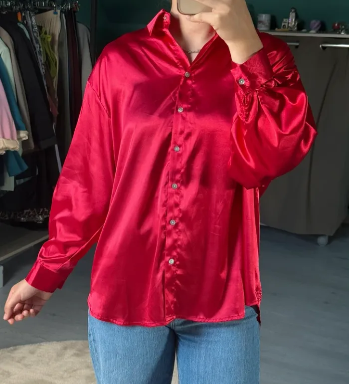 chemise shein satin rouge