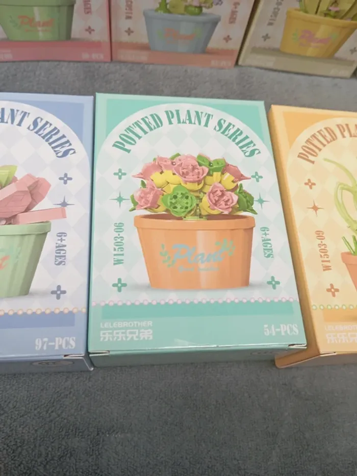 Petit pot de fleur en lego - photo numéro 10