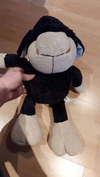 Peluche mouton noir et blanc