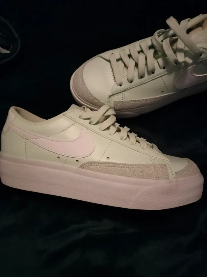 Paire de baskets nike - photo numéro 10
