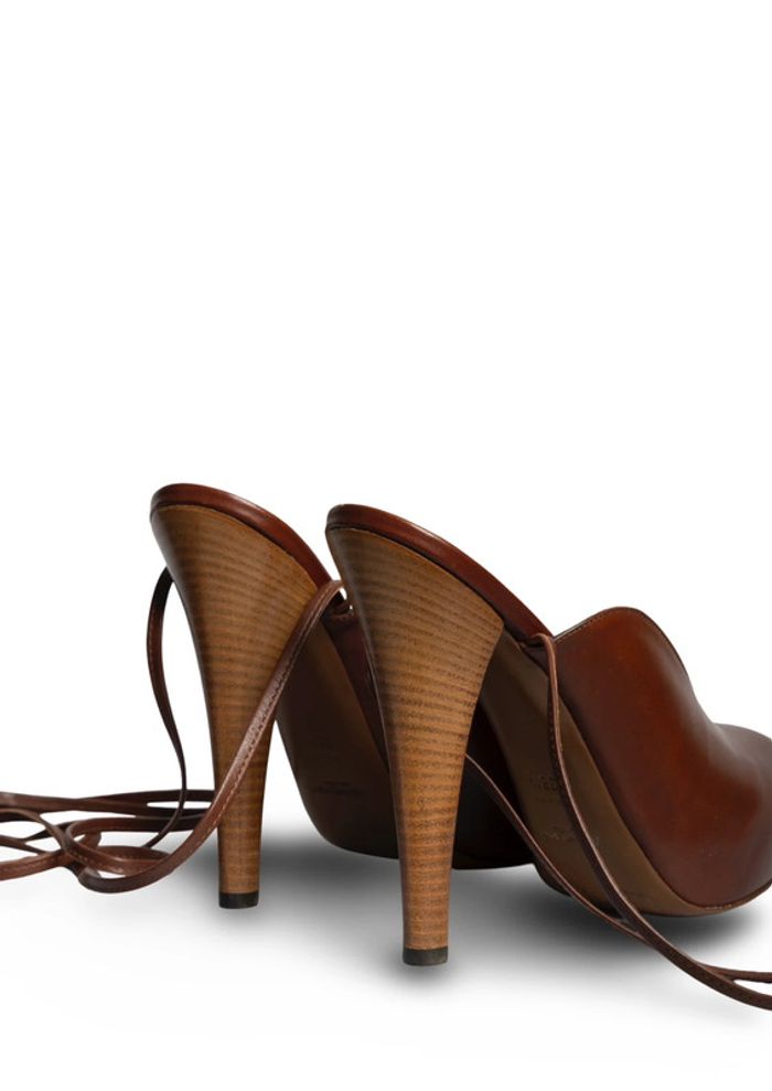 Talons lacés Yves Saint Laurent Resort 2010 – Taille 38,5 - photo numéro 8