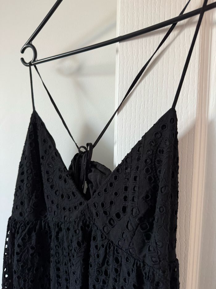 Robe noire - photo numéro 4