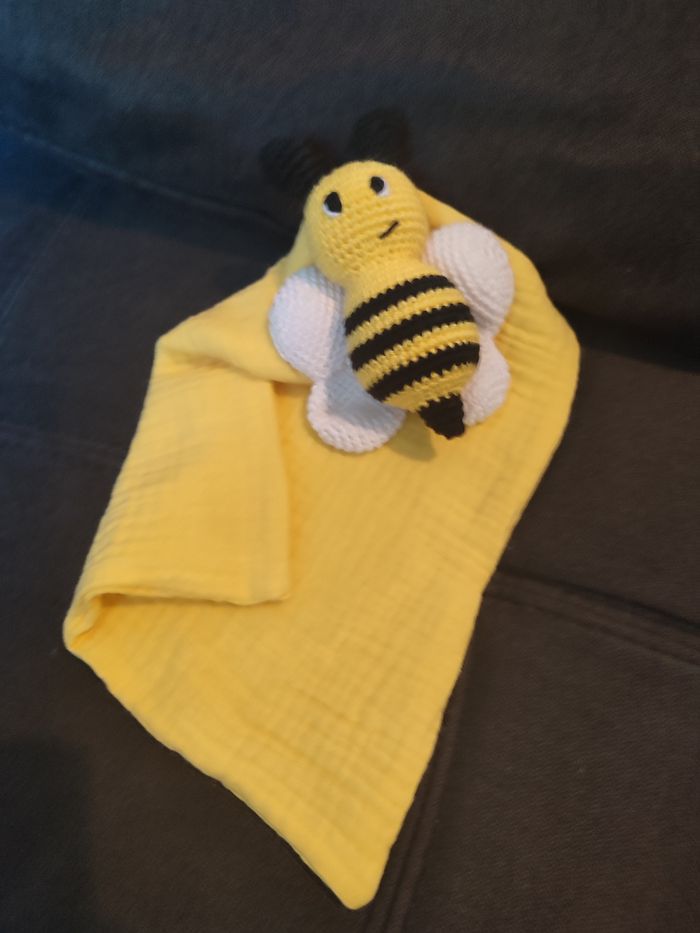Doudou abeille