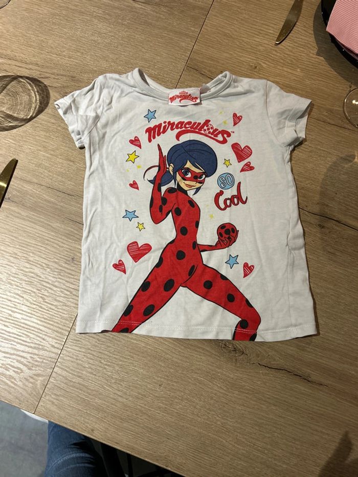 Tee shirt