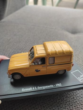 Voiture miniature la poste