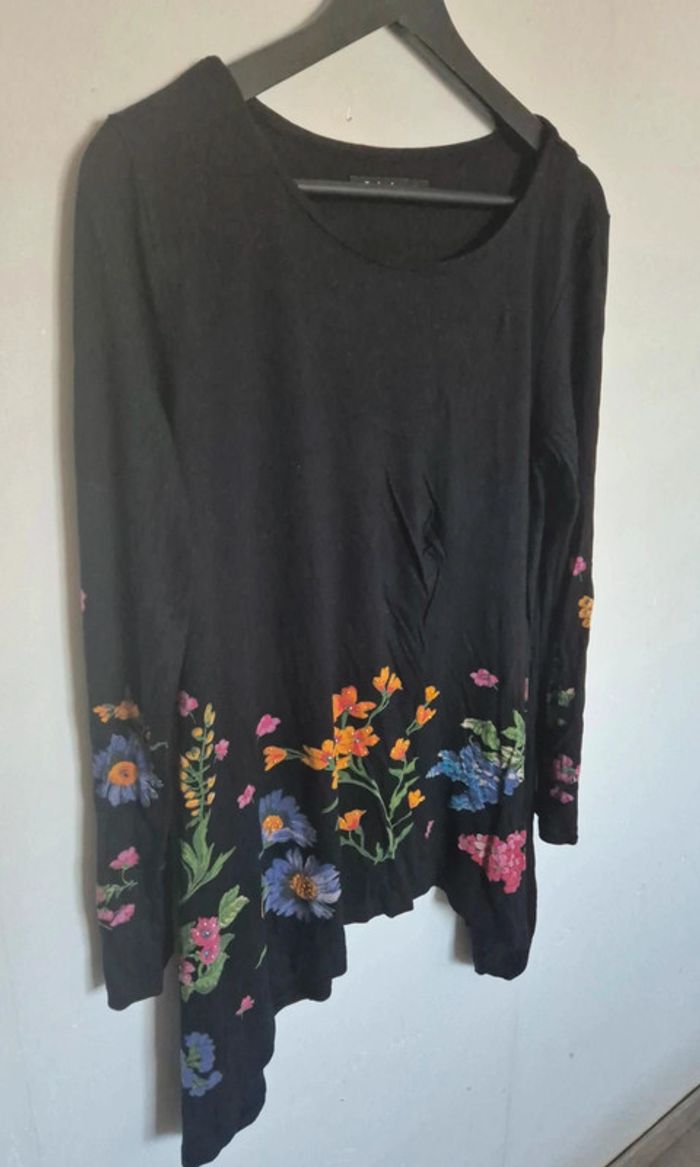 T-shirt desigual taille M - photo numéro 2
