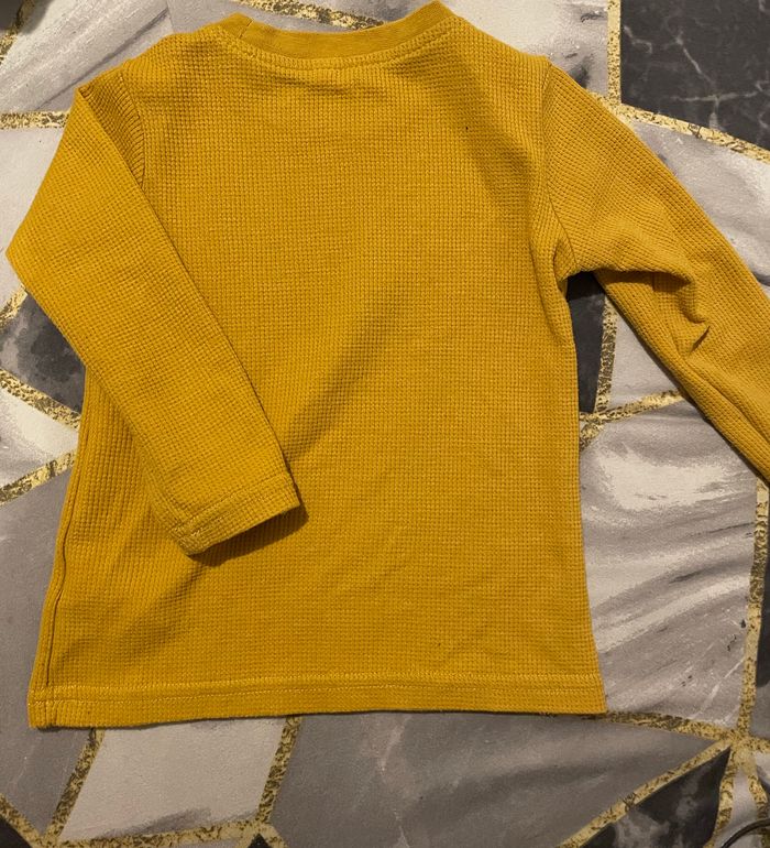 Pull jaune