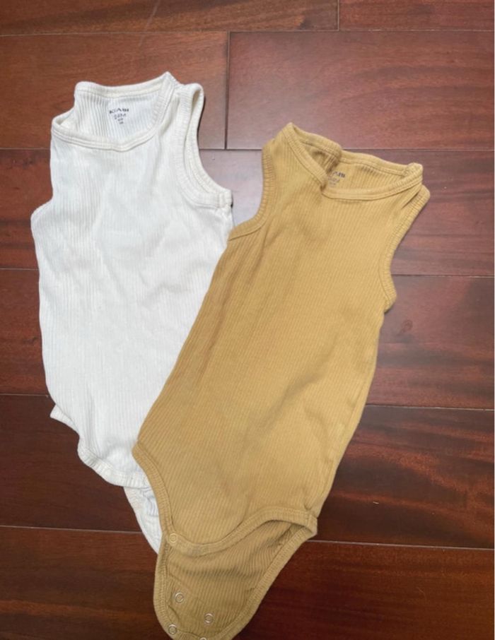 Lot 22 vêtements 24 mois - photo numéro 2