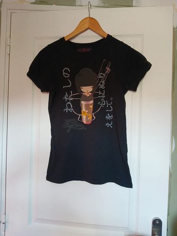 T SHIRT