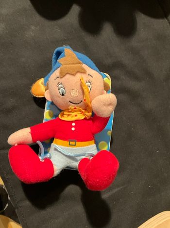 Livre peluche oui oui 