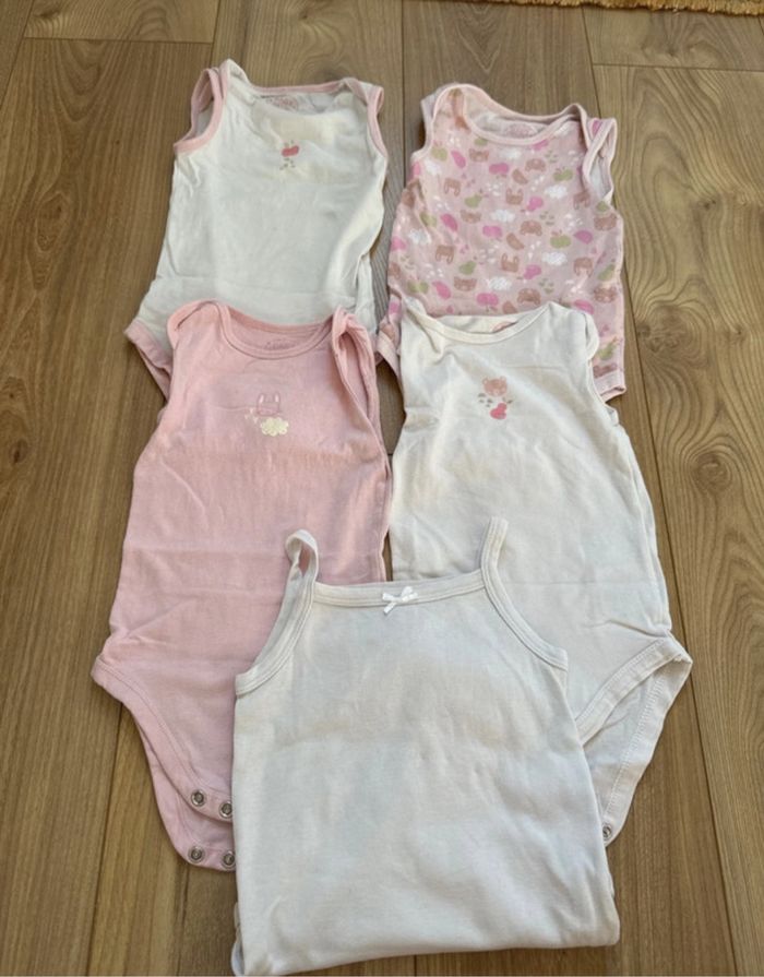 Lot de 5 bodys manches courtes