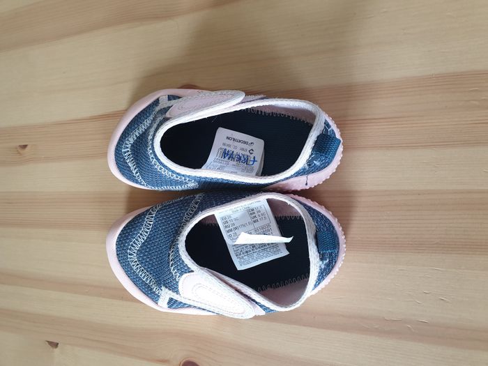 Chaussons Taille 28 - photo numéro 2
