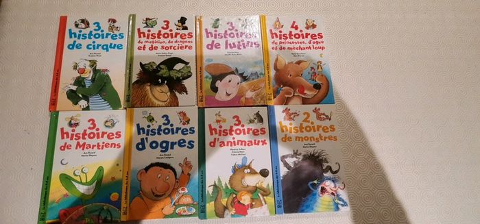 Lot de 8 petits livres