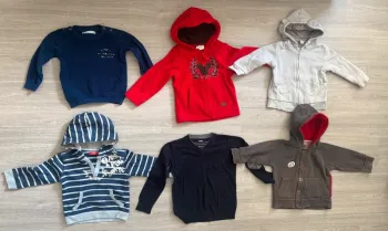 Lot de pulls / Gilets