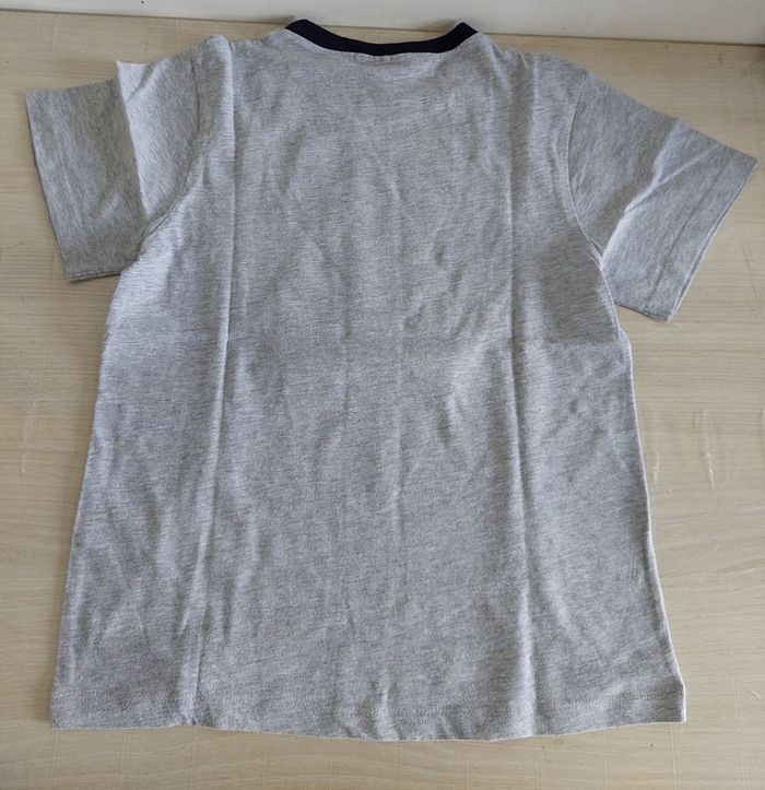 T-shirt Spiderman garçon 8ans - photo numéro 2