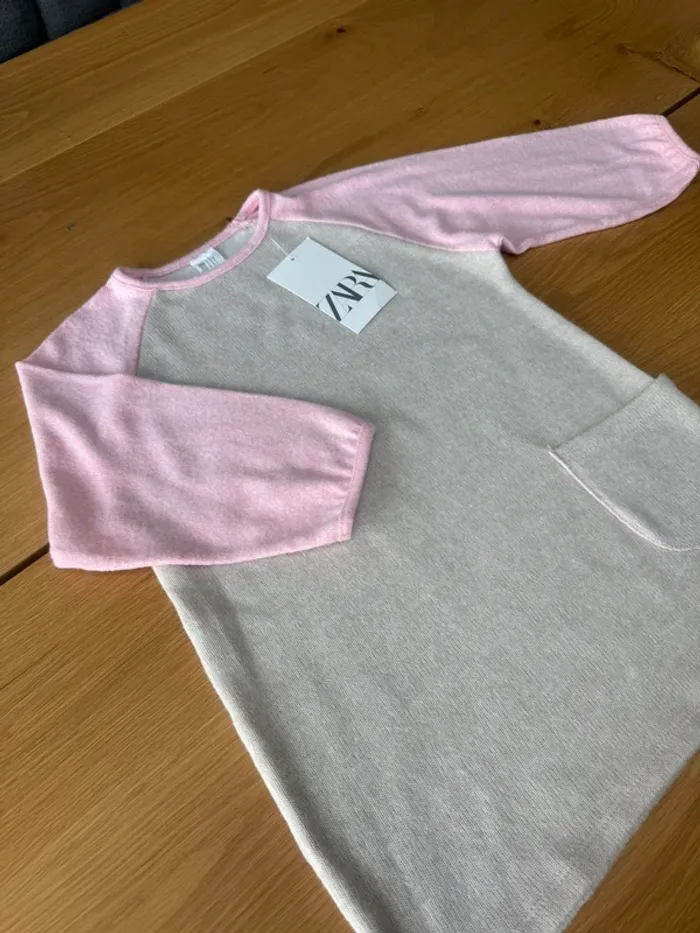 Robe douce beige à manches longues roses Neuve - Taille 4 Ans - photo numéro 3