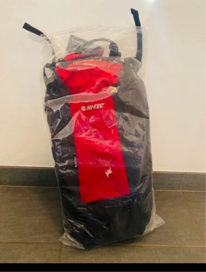 Sac à dos randonnée / voyage neuf Hi-Tec 35 litres - photo numéro 4