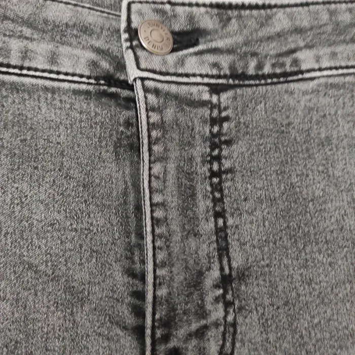 Beau jean type pattes d'éléphant - photo numéro 4