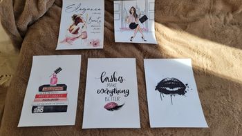 Lot d'affiches.