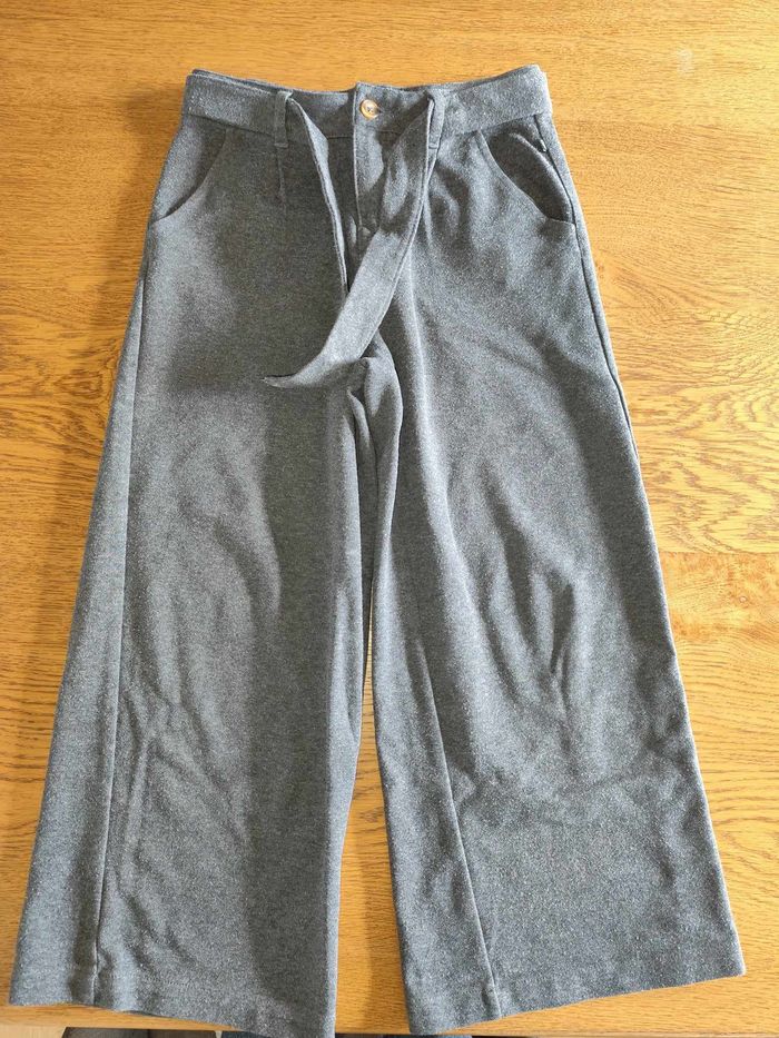 Lot de 3 pantalons fille en 10 ans , bon état - photo numéro 3