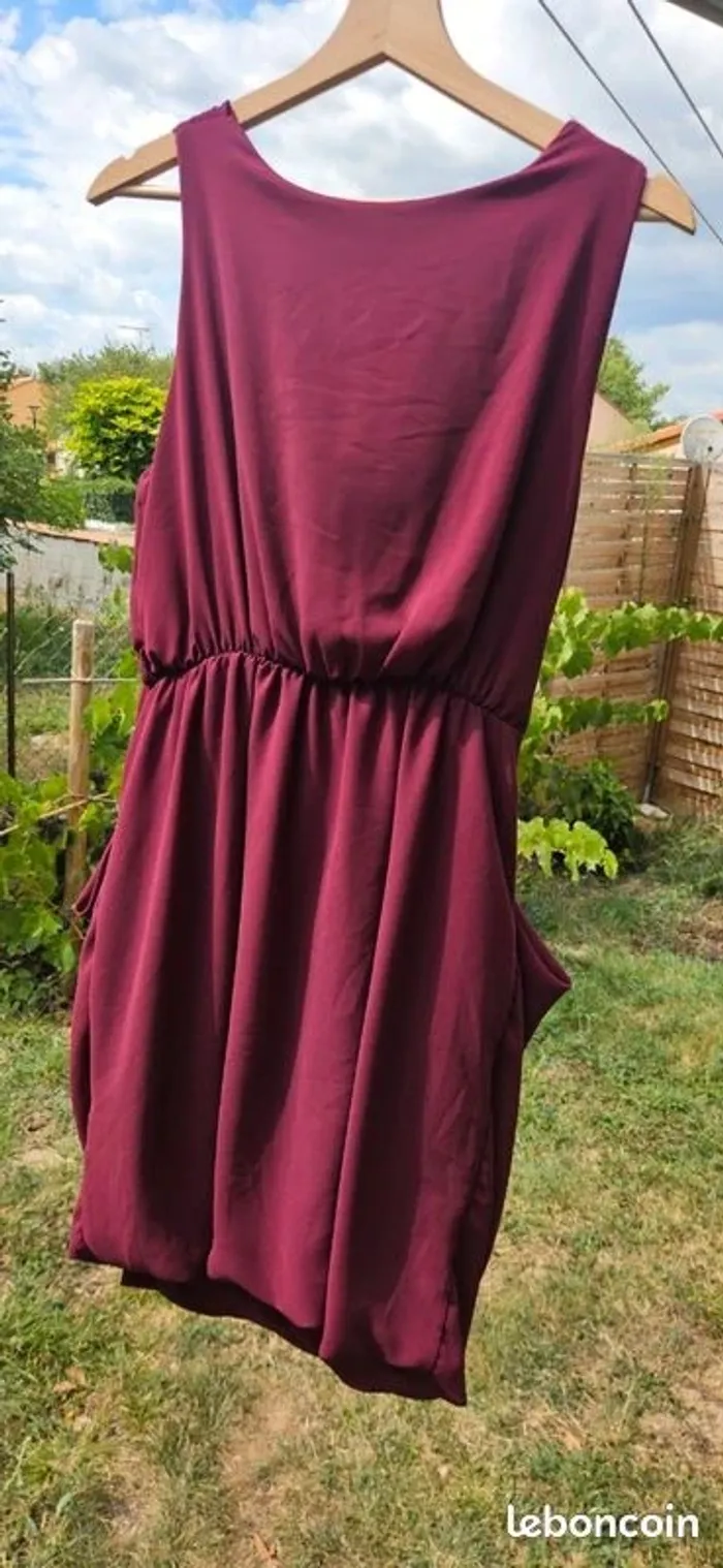 Robe bordeaux - photo numéro 3