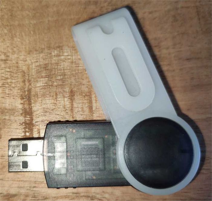 Clé USB 64MB Targa - photo numéro 2