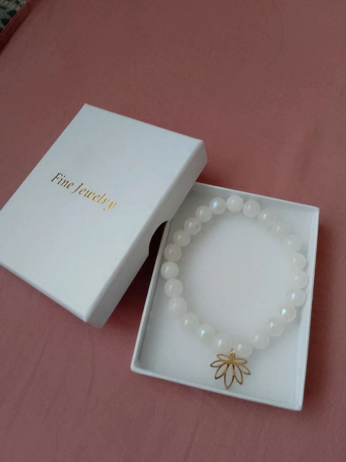 Bracelet en Pierres de Lune Naturelles & Fleur de Lotus – Pièce Unique - photo numéro 2