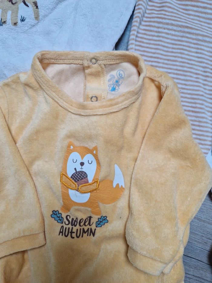 Lot pyjama velours mixte 6 mois - photo numéro 2