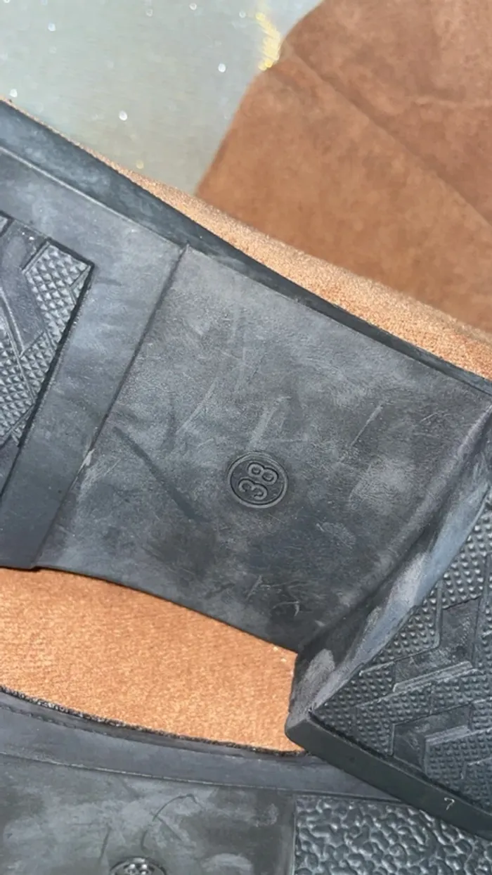 Bottes mi-mollet camel neuves T38 neuves - photo numéro 4