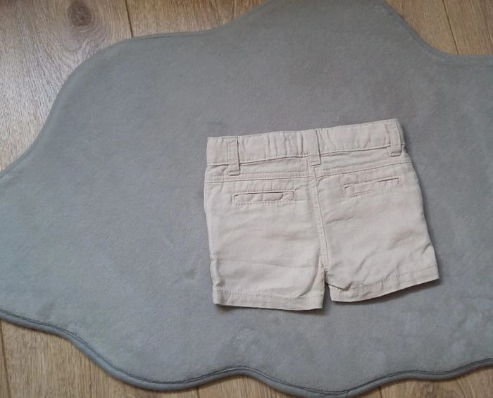 short "mes petits cailloux" 6 mois beige en lin neuf jamais porté - photo numéro 2