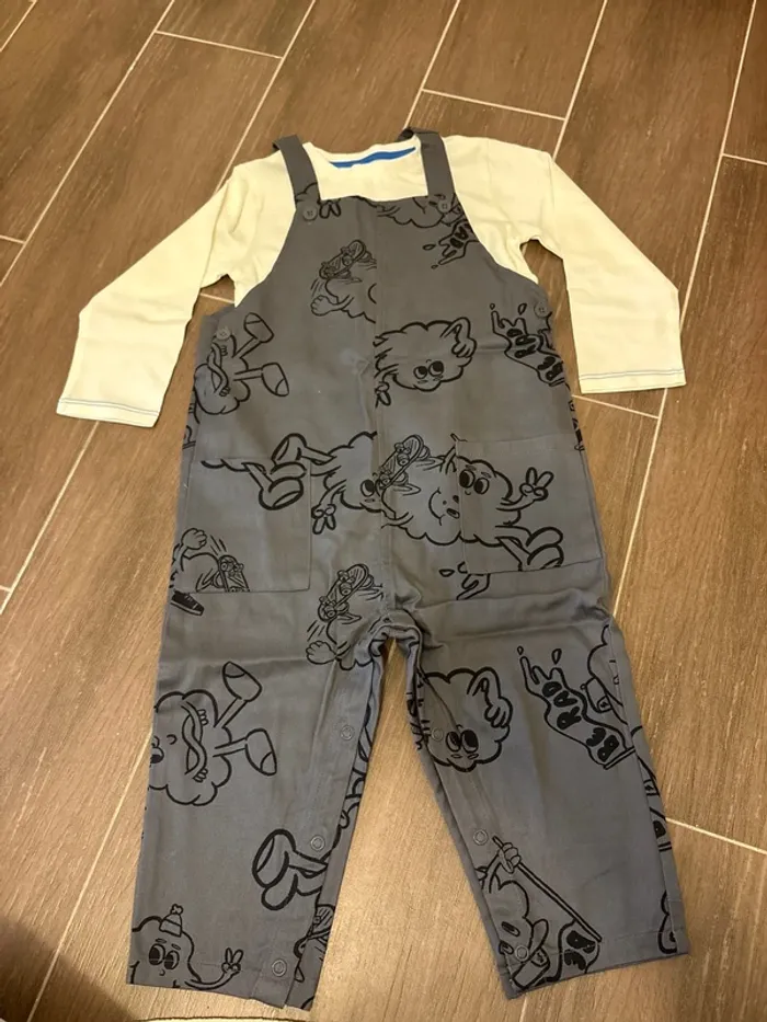 Ensemble Salopette avec t shirt - photo numéro 2