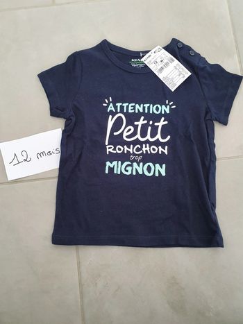T-shirt 12 mois 1 an neuf.