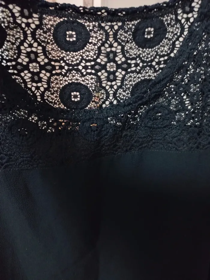 Haut blouse noir 36 très bon état