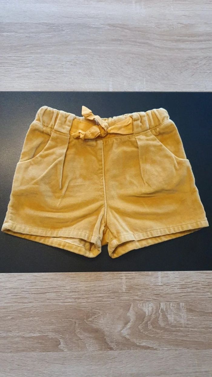 Ensemble tee-shirt, short et gilet 23 mois - photo numéro 3