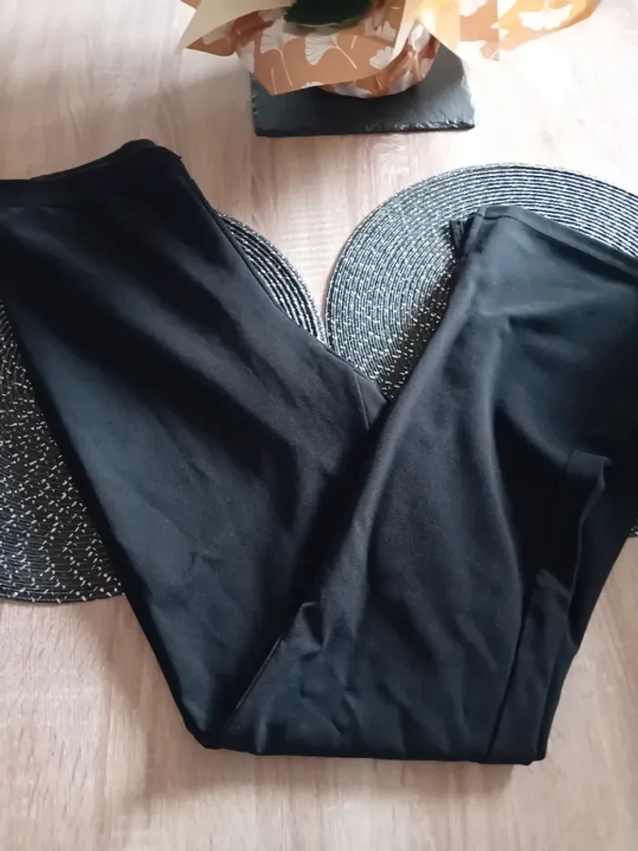 Pantalon leggings jambe large taille M - photo numéro 6