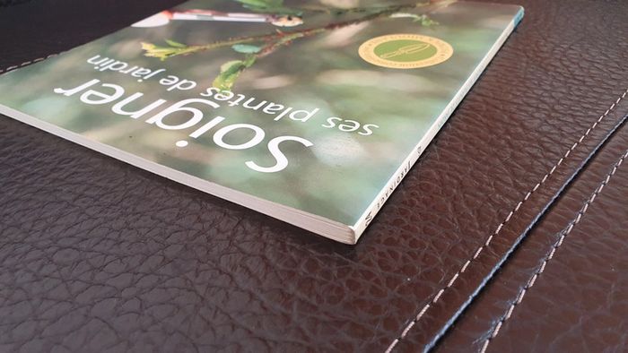 Livre " Soigner ses plantes de jardin " de chez Hachette pratique - photo numéro 4
