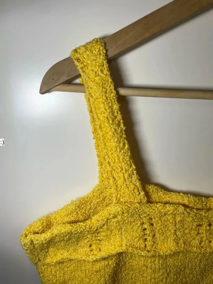 Crop top type trico femme jaune taille 42 ou 44 - photo numéro 5