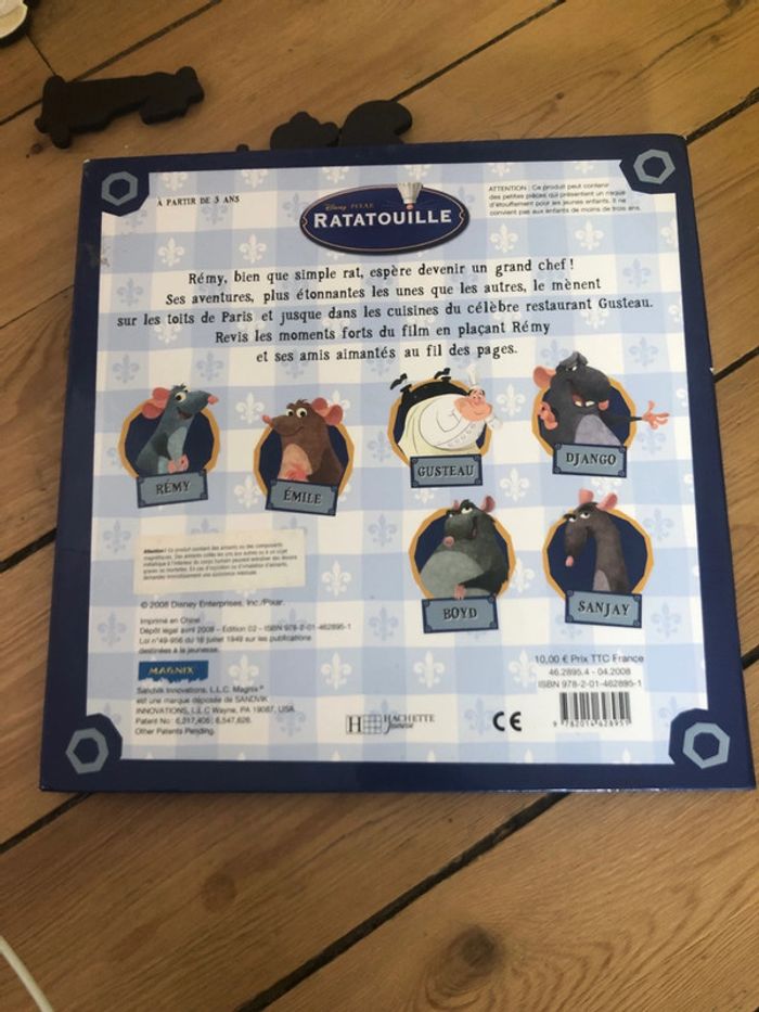 Livre avec personnage aimenté - photo numéro 4