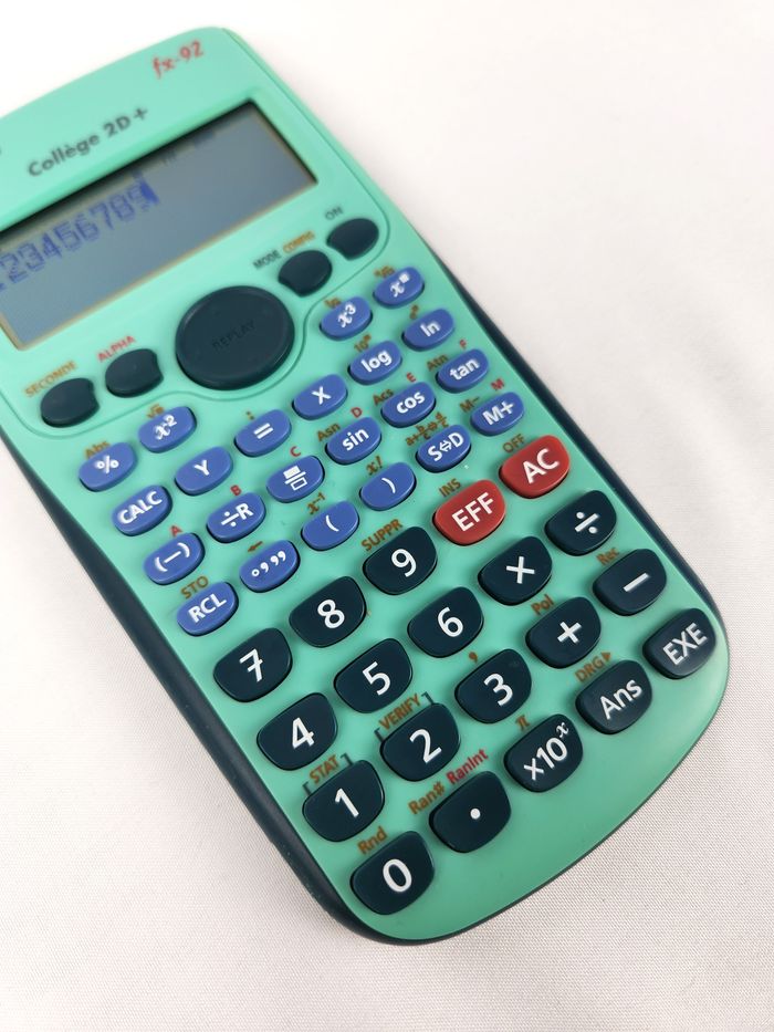 Calculatrice Scientifique Casio fx-92 Collège 2D+ - Rentrée Collège - photo numéro 4