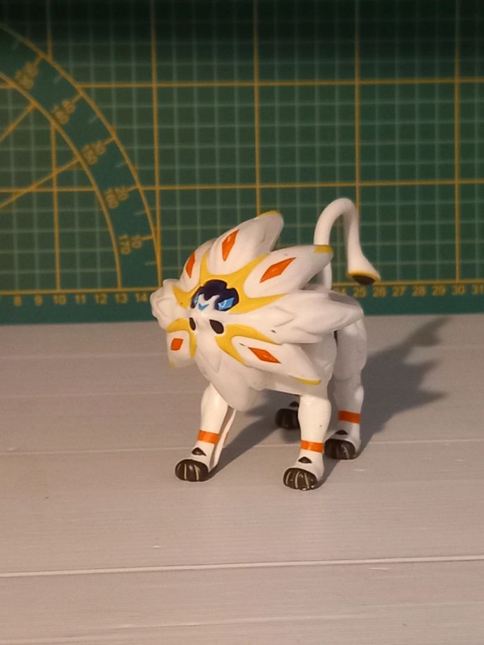 Macdonald solgaleo