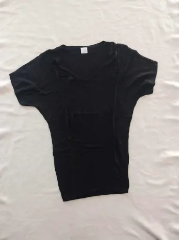Haut / pull fin noir T42