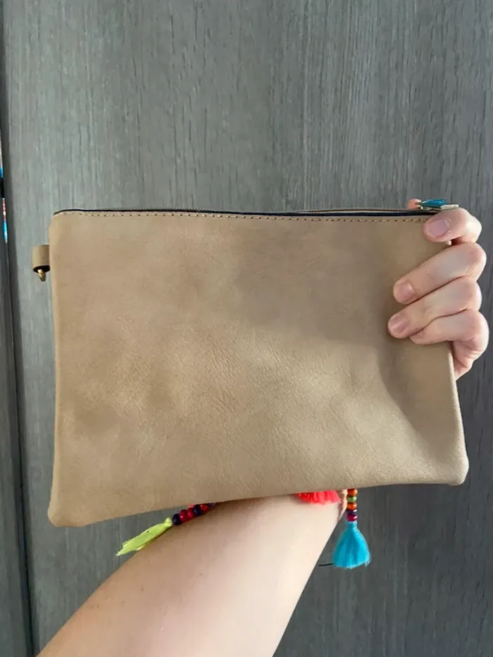 Pochette avec bandoulière - photo numéro 2