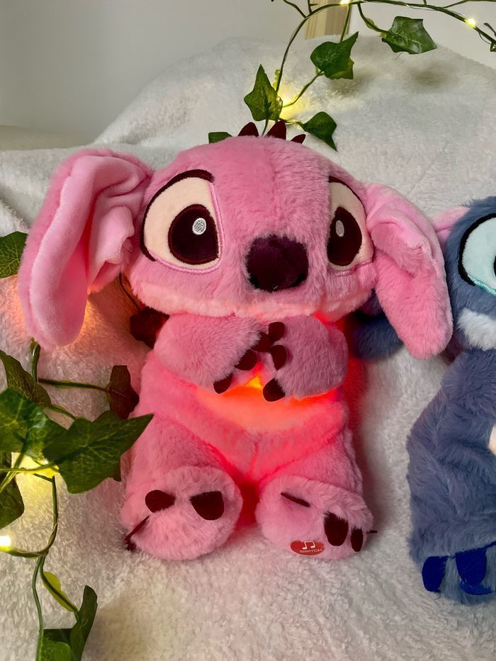 Peluche lumineuse Disney Stitch/Angel qui respire 🩷🩵 - photo numéro 3