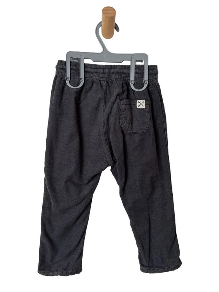 Pantalon confortable en velours côtelé gris - H&M 92cm (2 ans) - photo numéro 2