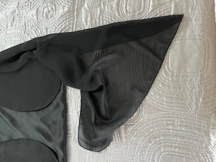 Bolero noir - photo numéro 4