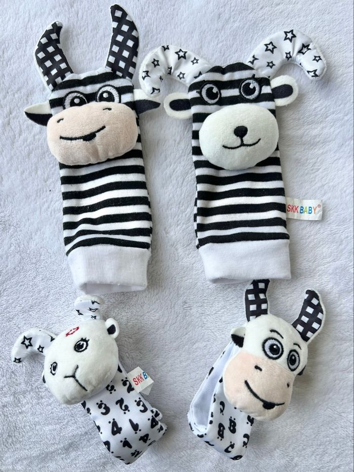 Chaussettes et hochets contrastés bébé - photo numéro 5