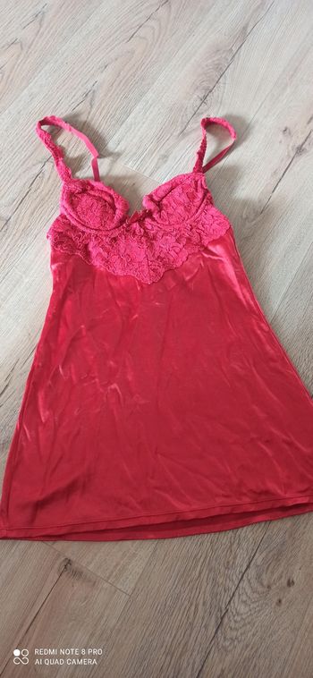 Nuisette rouge t. 36