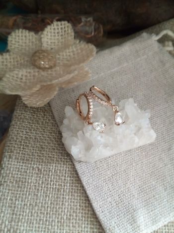 Petites créoles zircons blancs