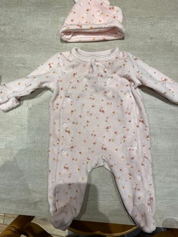 Lot pyjamas fille + bonnet